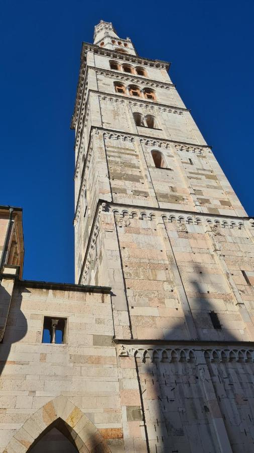 Casa Viola, Deliziosa Mansarda In Centro Storico Apartment Modena Exterior photo